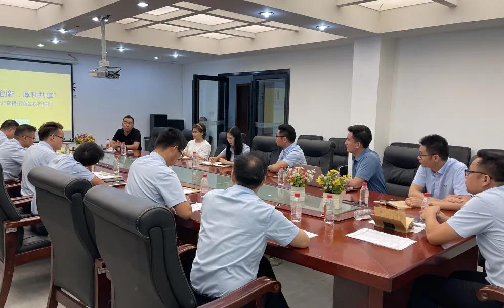 湖南天欣科技股份有限公司,岳陽(yáng)大理石,全拋釉,彩晶磚,超平釉,金剛釉,啞光磚生產(chǎn)銷售 湖南天欣科技股份有限公司,岳陽(yáng)大理石,全拋釉,彩晶磚,超平釉,金剛釉,啞光磚生產(chǎn)銷售